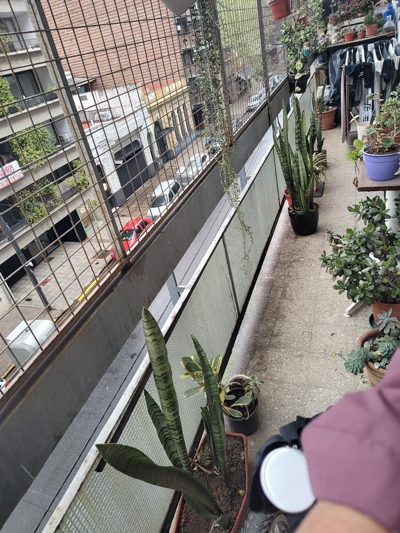 DEPARTAMENTO DE DOS AMBIENTES CON BALCON AL FRENTE