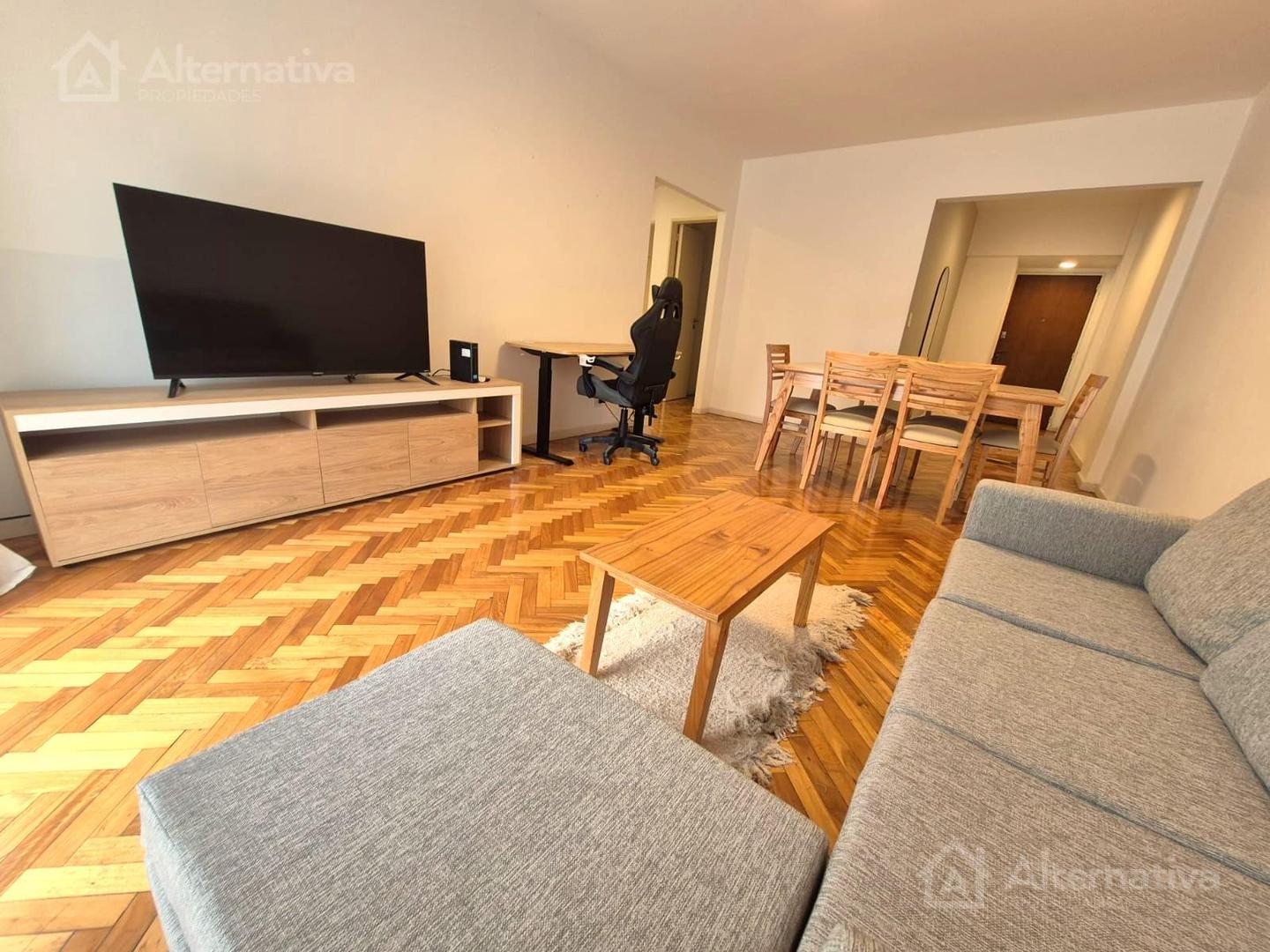 Larrea al 800 entre Av. Córdoba y Paraguay