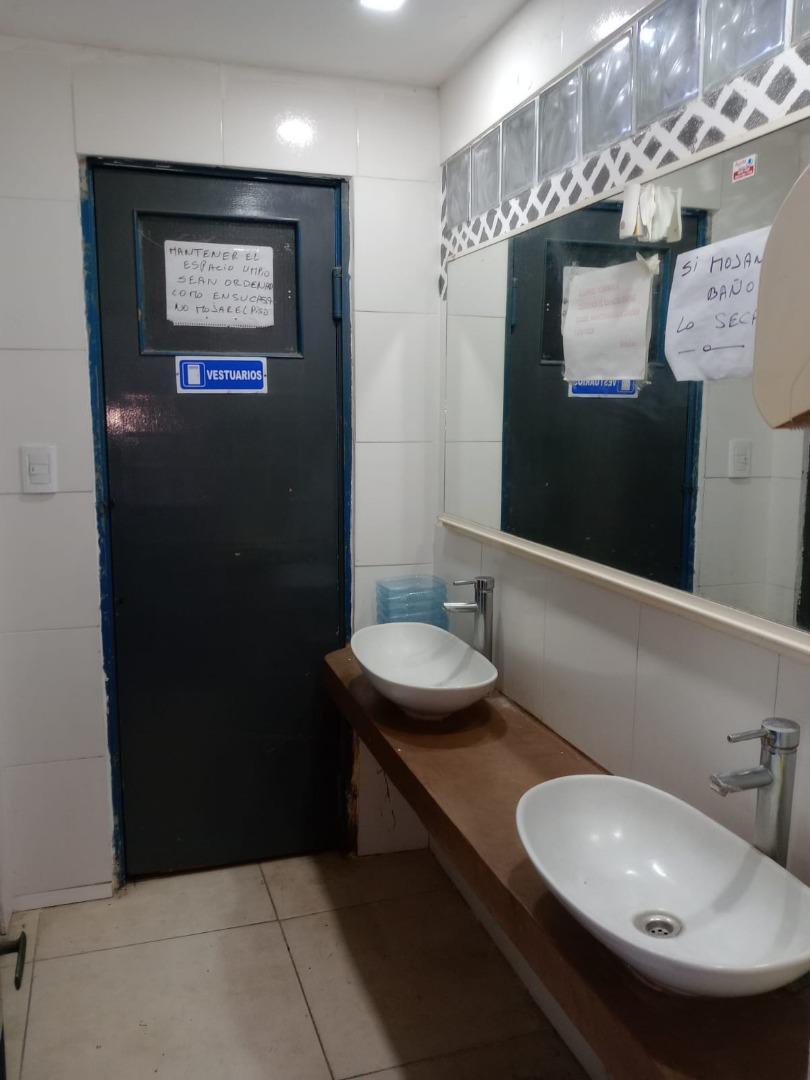 Local en Alquiler 40 años