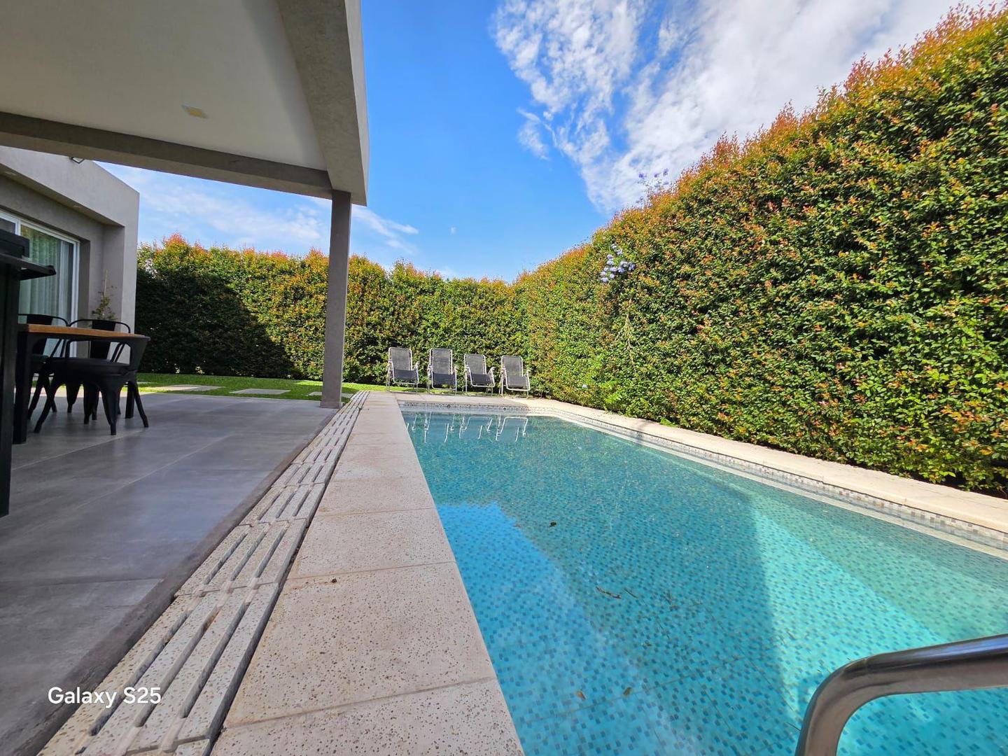 Casa Moderna con Pileta – Barrio Cerrado cerca de Don Torcuato, Magna Adolfo Sourdeaux