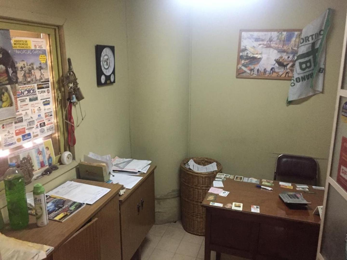 Excelente Galpón en Bº Roca