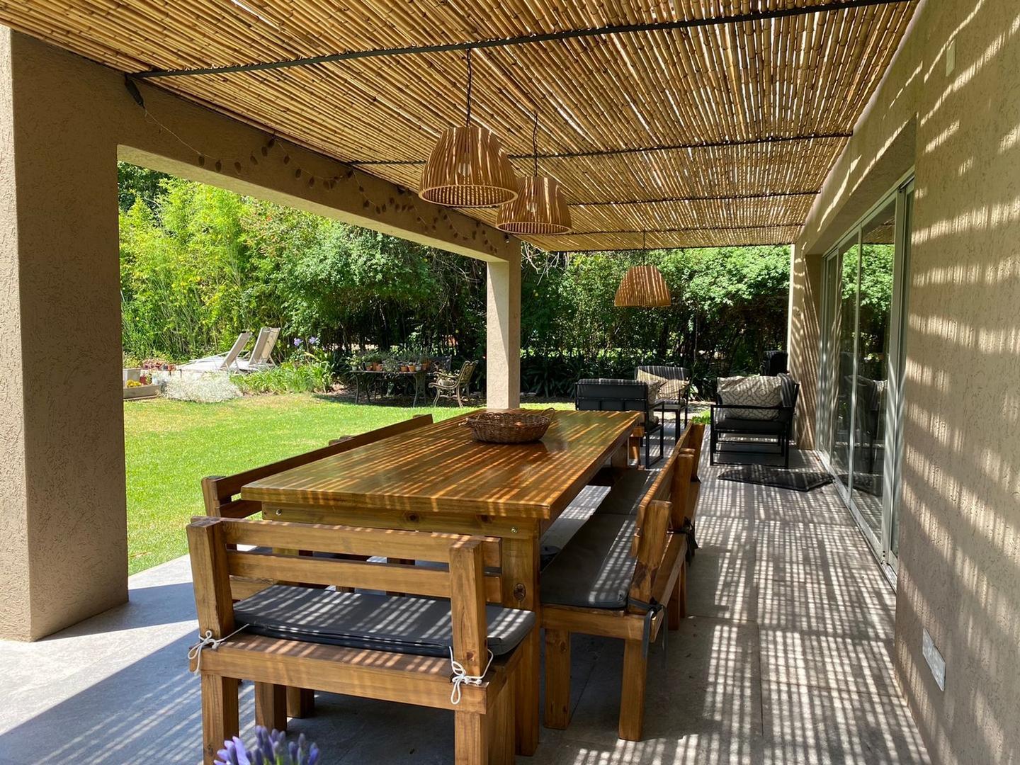 Casa en Venta en La Arboleda, USD 440.000