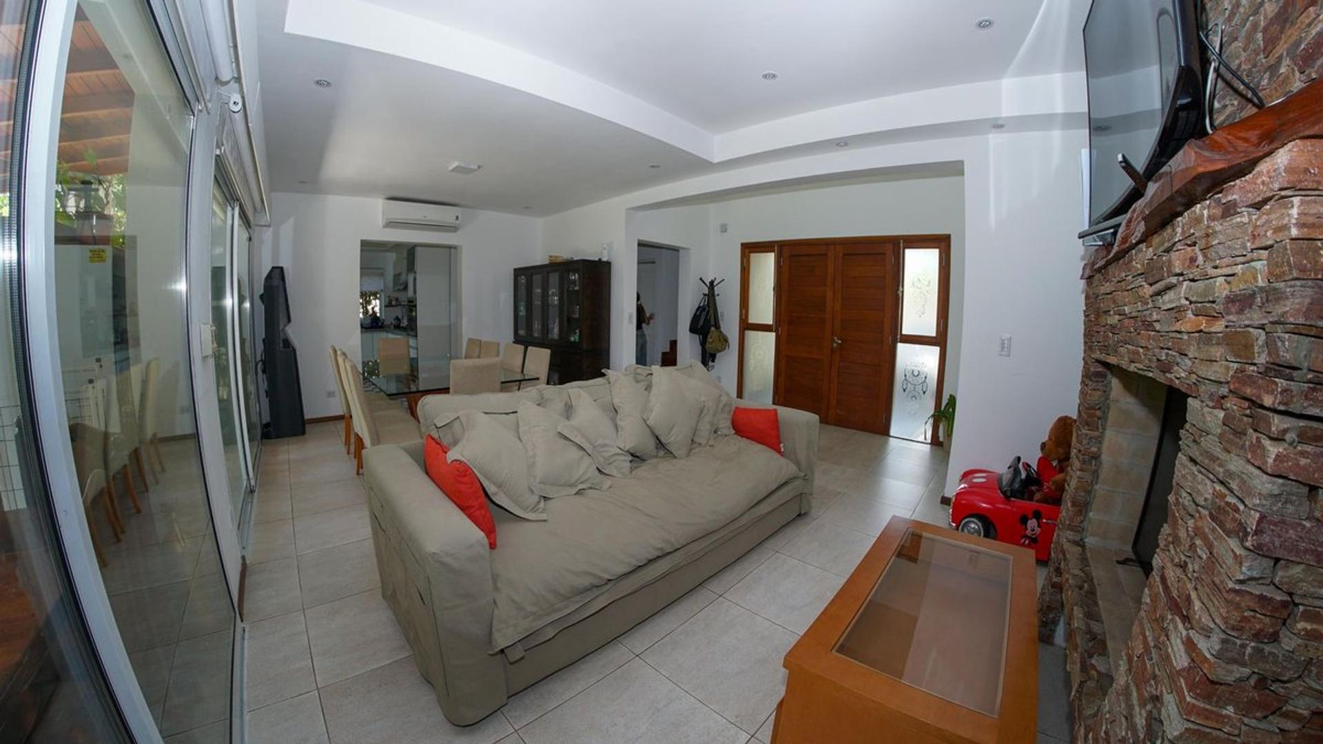 Casa en Venta en Pilar, USD 200.000