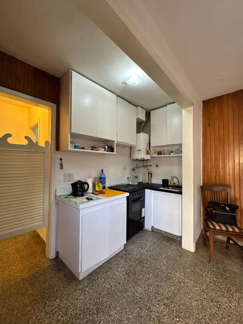 Dpto tipo ph 2 amb con patio y cochera - Capello