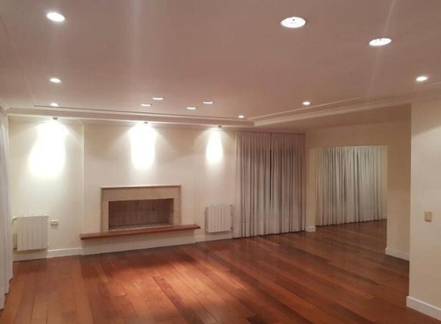 Casa en Venta 3 Dormitorios Jockey Club