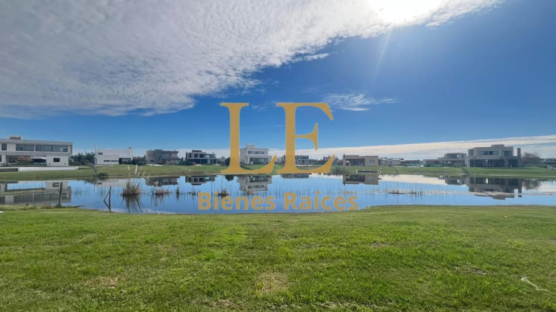 Terreno en Venta de 853,0 m2