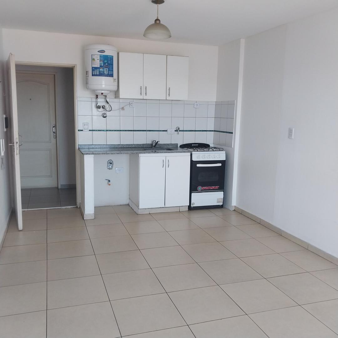 Presidente Peron 1400, Piso 7