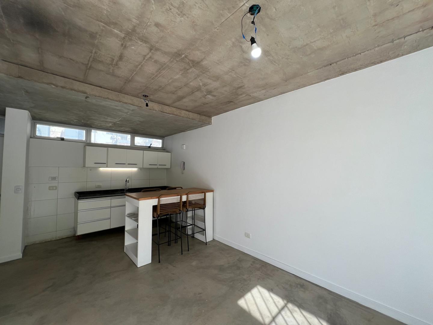 Departamento en Alquiler en Colegiales, $ 950.000
