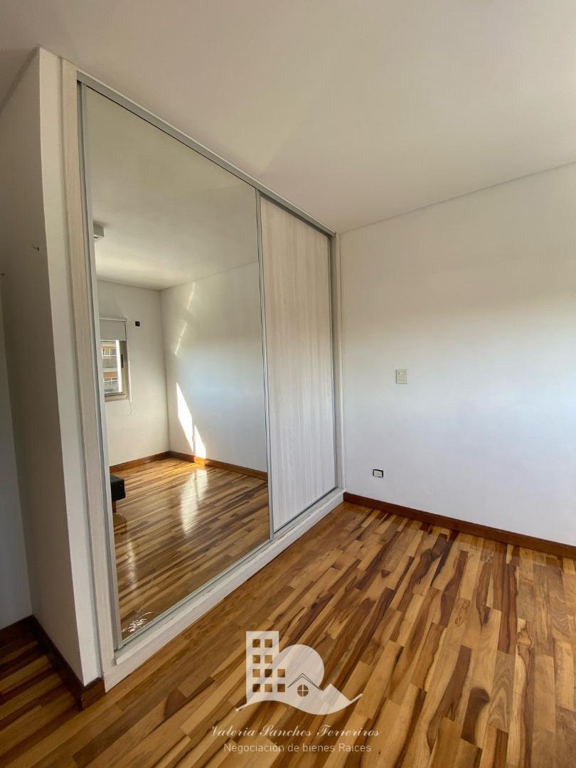 Departamento en Alquiler de 3 dormitorios