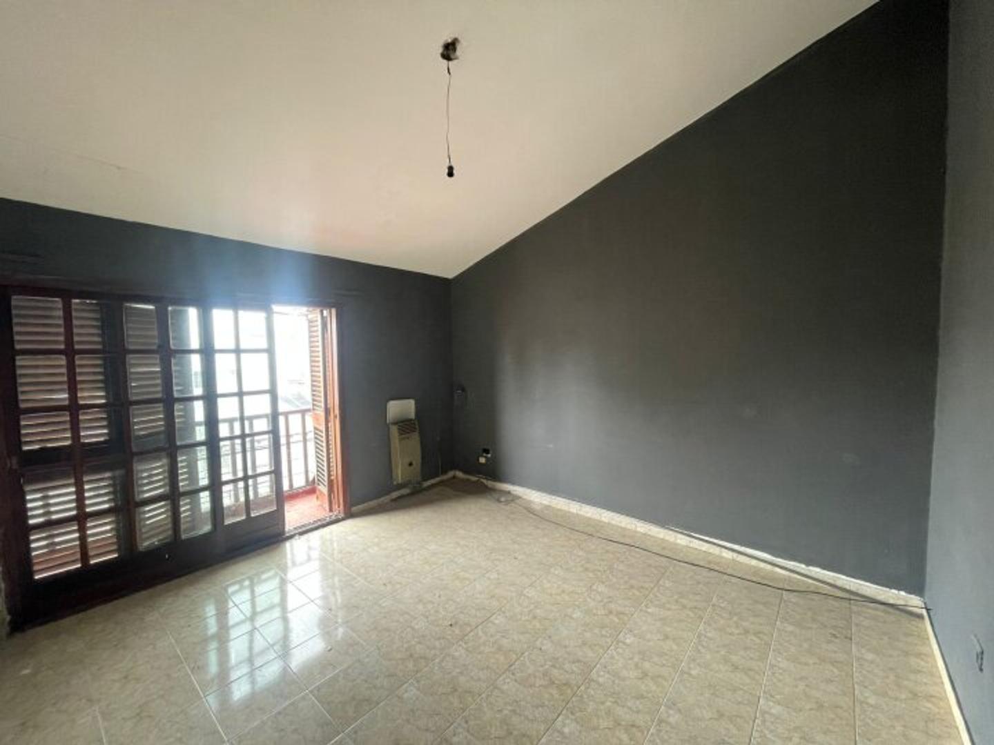 Depto Tipo Casa en Alquiler de 3 ambientes