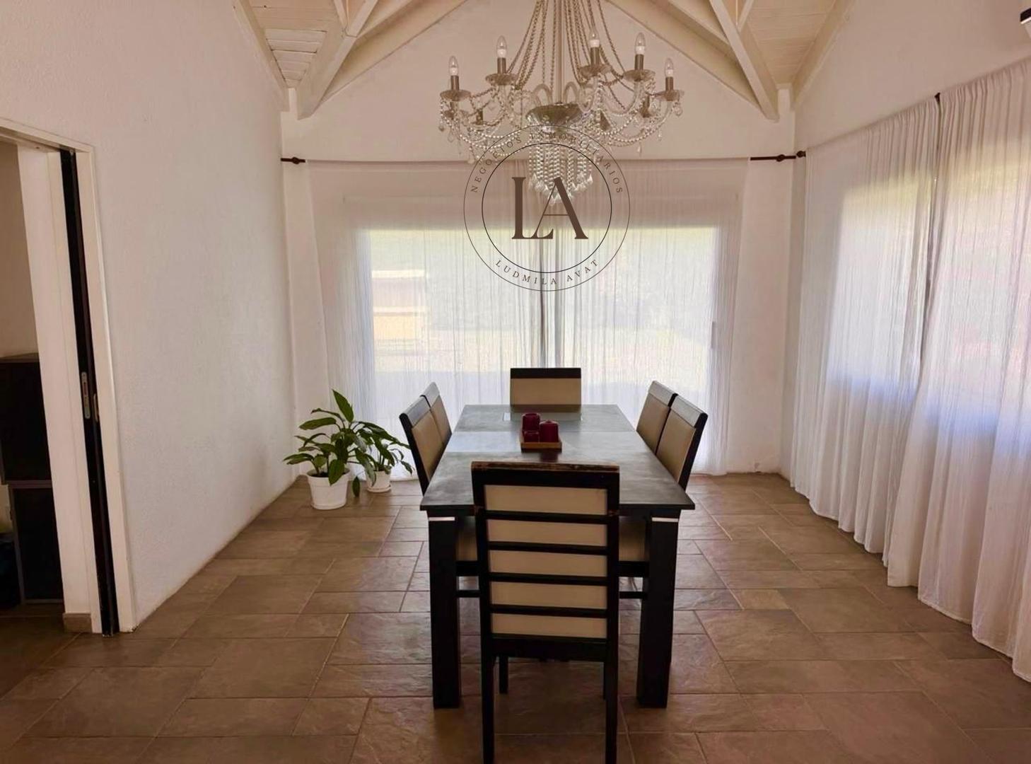 Casa en Alquiler de 3 dormitorios