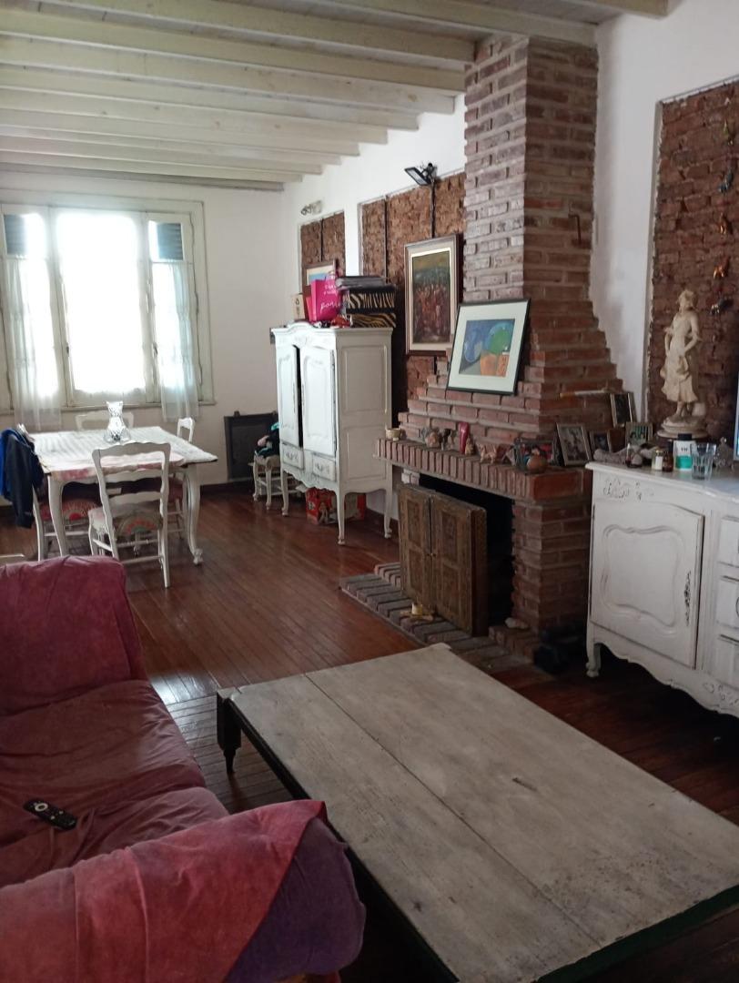 Casa 3 ambientes con 2 baños