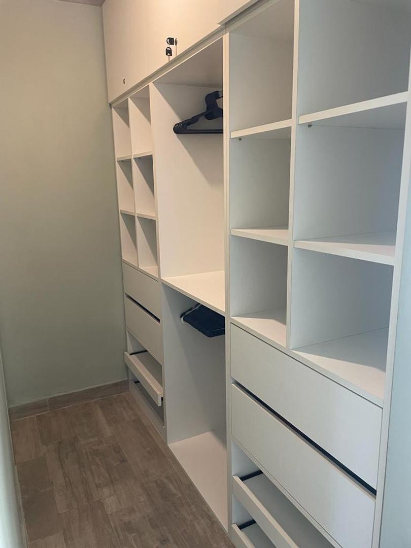 Casa 5 ambientes con 4 baños