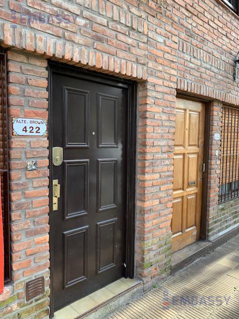 Almirante Brown al 400