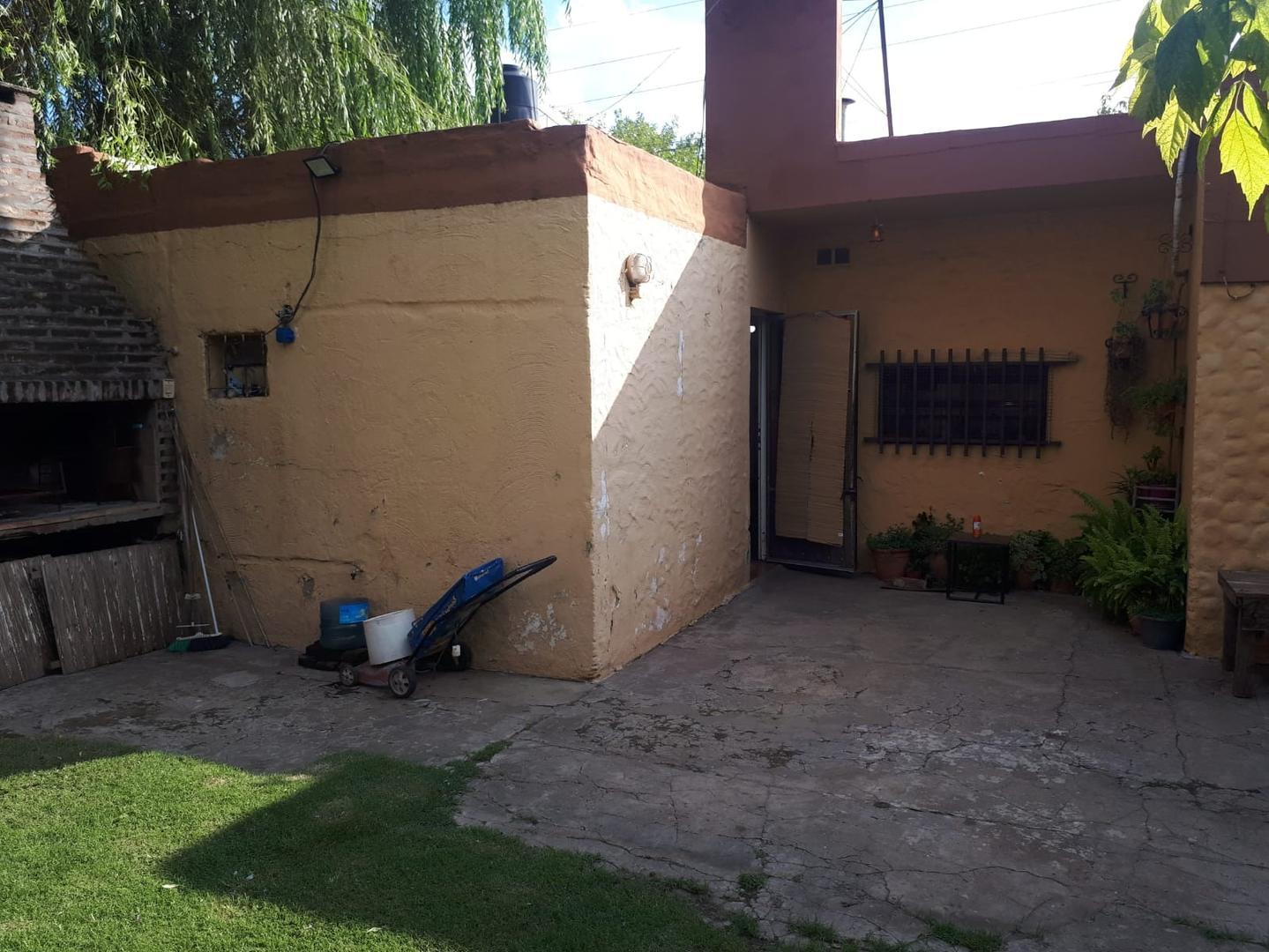 Casa 3 ambientes con 1 baño
