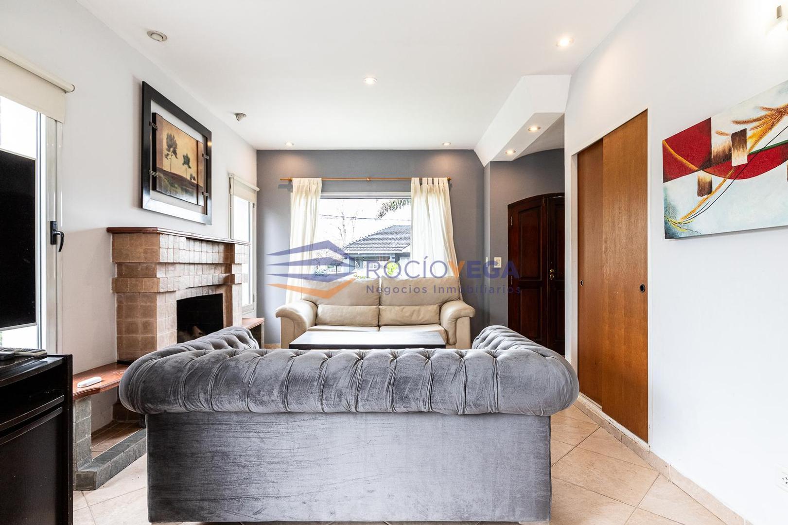 Casa en Alquiler con 1 cochera