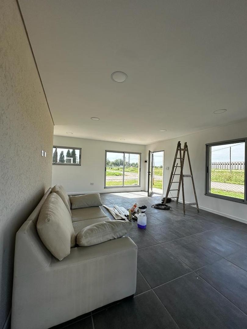 Casa 3 ambientes con 2 baños