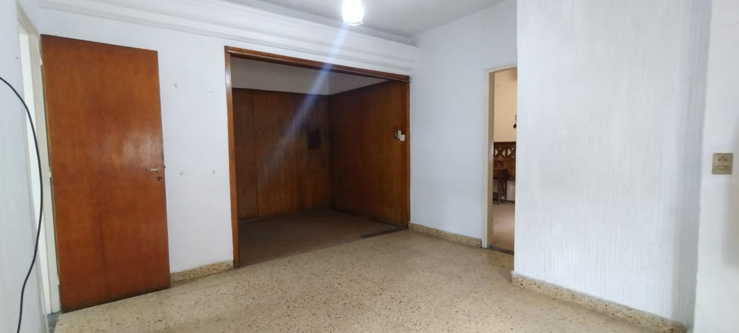 Depto Tipo Casa en Venta en Villa Ballester, USD 40.000