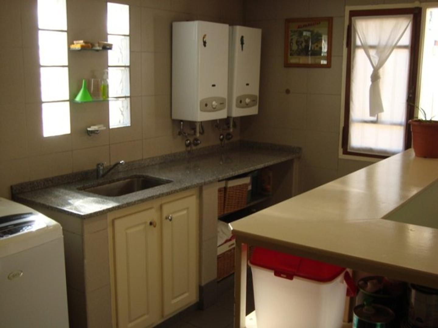 Casa en Venta en Echesortu, USD 250.000