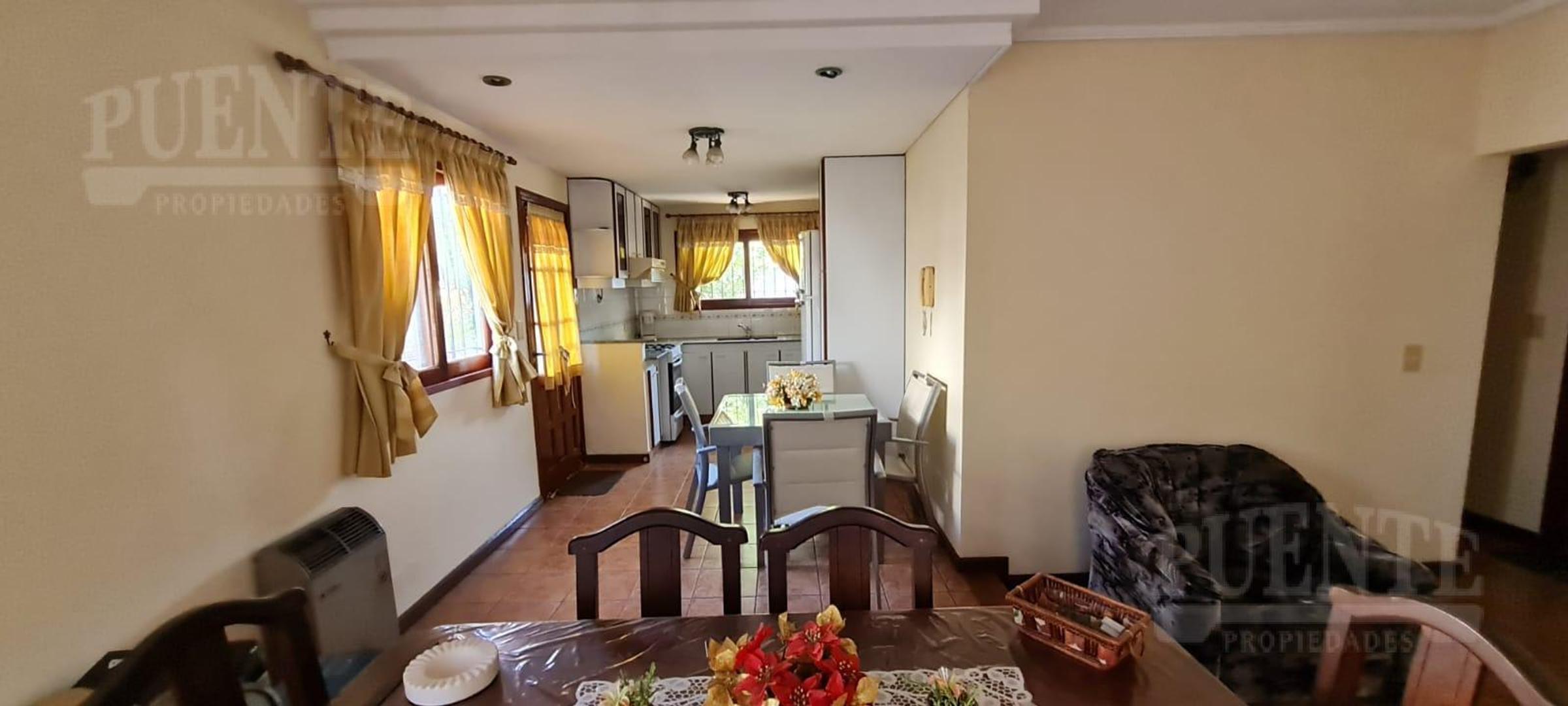 Casa 4 ambientes con 1 baño