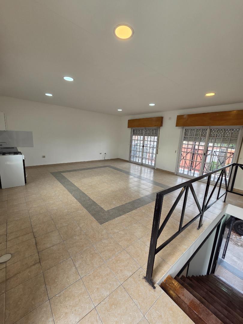 Depto Tipo Casa 2 ambientes con 1 baño