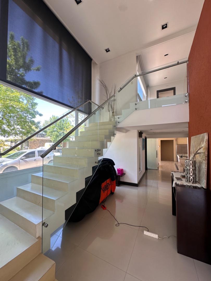 CASA 4 DORMS EN TERRAVISTA - LOTE CENTRAL C/MUCHA PRIVACIDAD