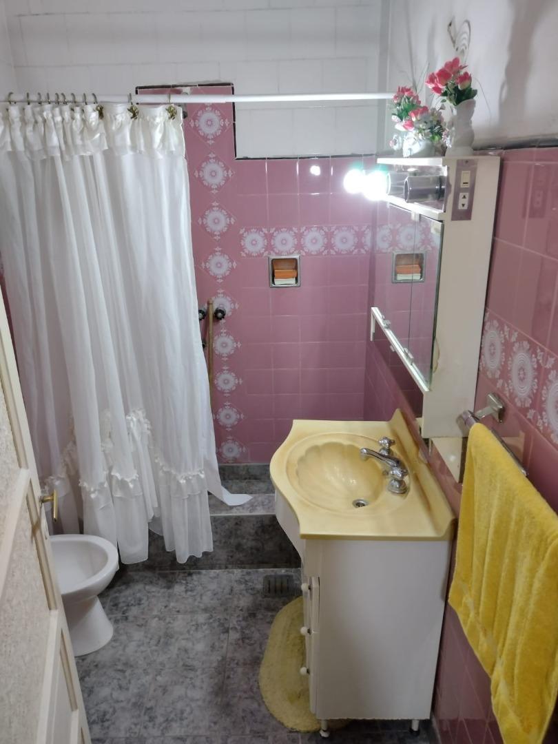 Casa 3 Ambientes + Local comercial- Villa Ballester