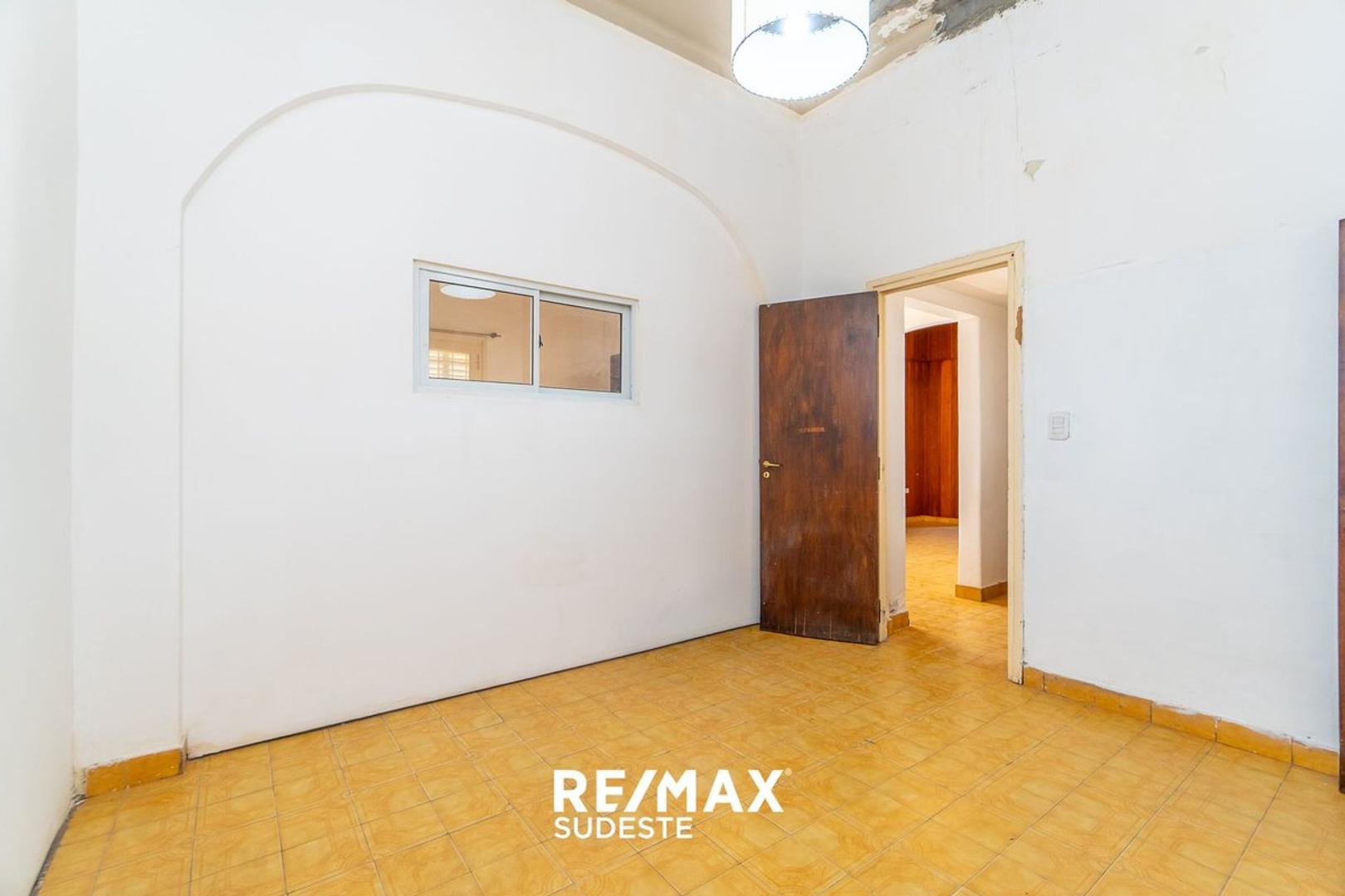 VENTA DOS PROPIEDADES EN UNA EN EL CENTRO