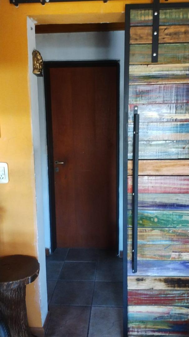 Casa centrica en venta + 3 deptos Merlo San Luis