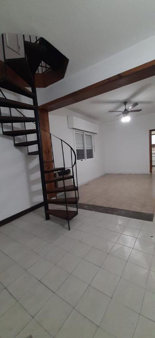 Depto Tipo Casa en Alquiler de 2 ambientes