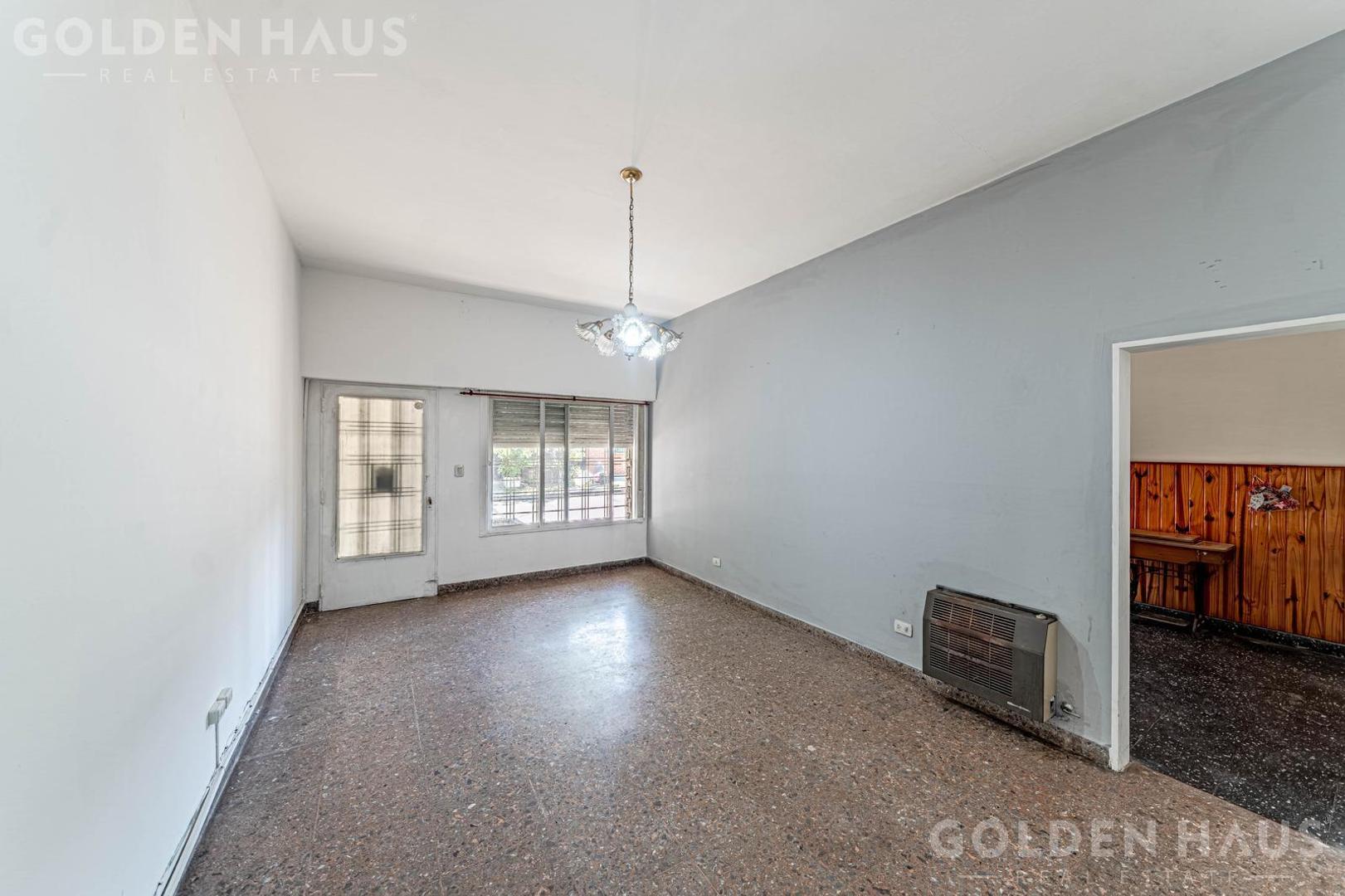 Casa 4 ambientes con 1 baño