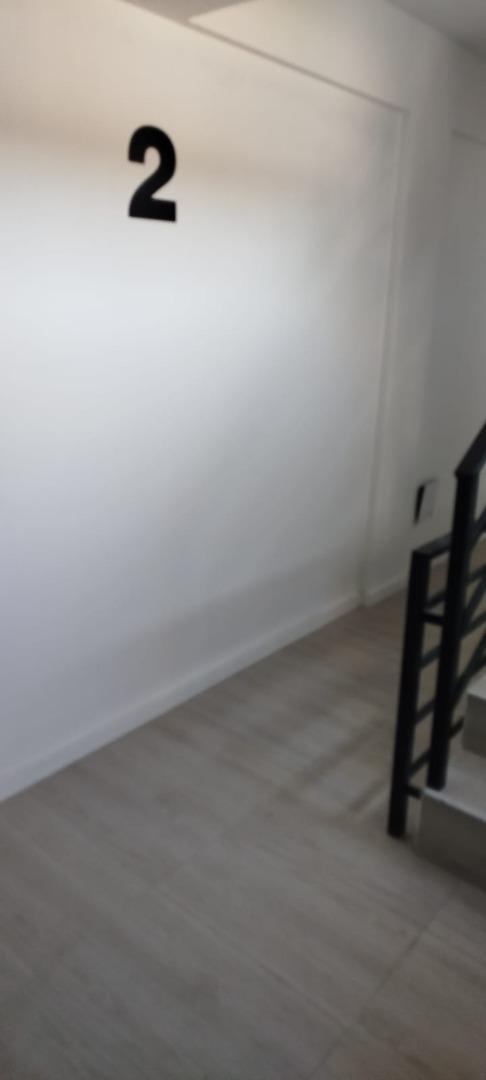 Carabobo 2200, Piso 2