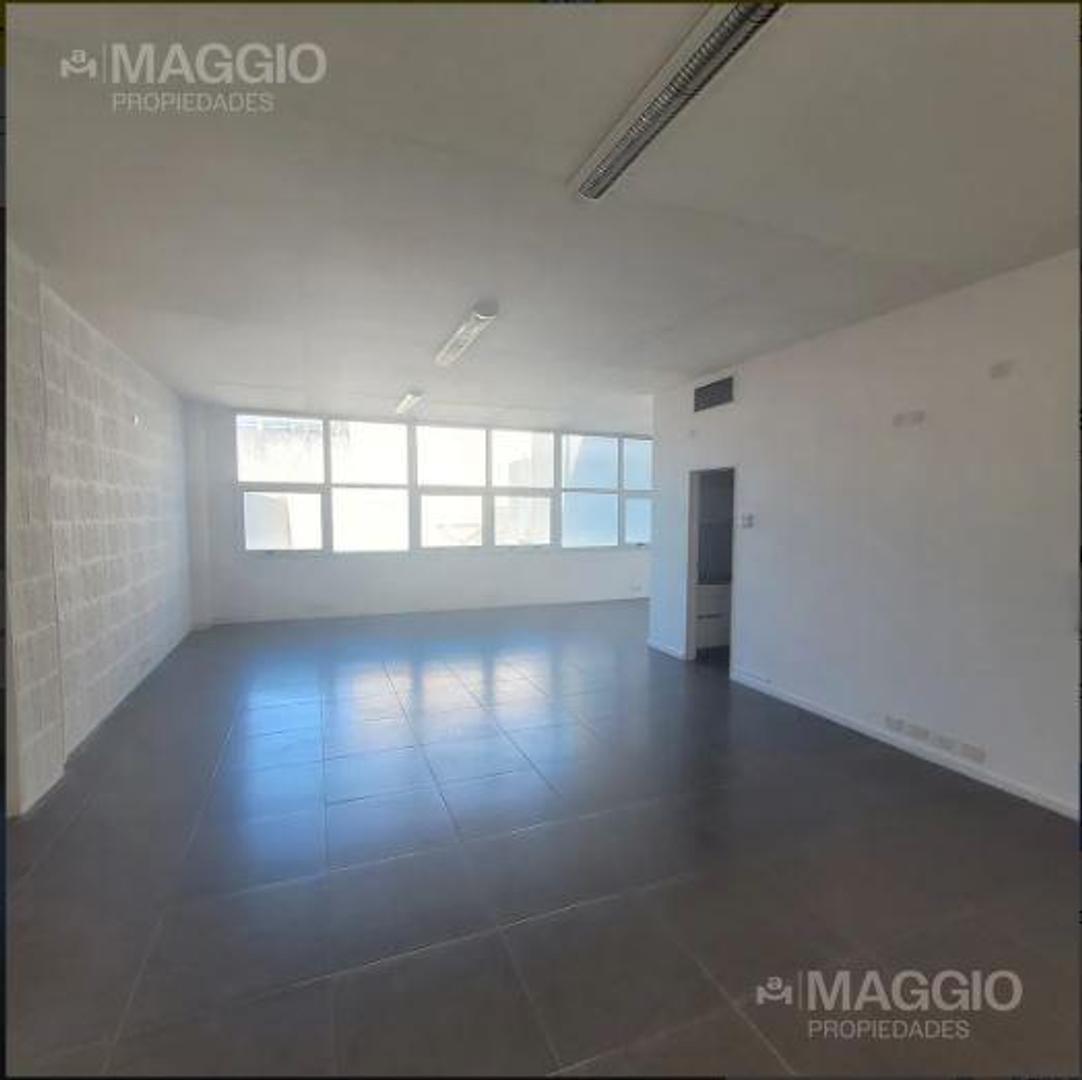 Oficina en Alquiler en Ramos Mejia Sur, $ 890.000