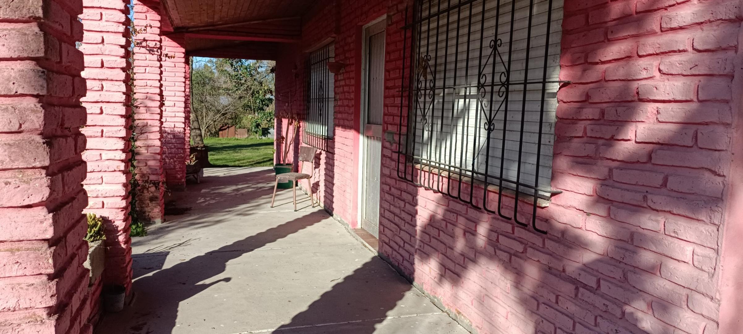 Chacra 2 has casa y galpon, frente autódromo Gualeguychú.