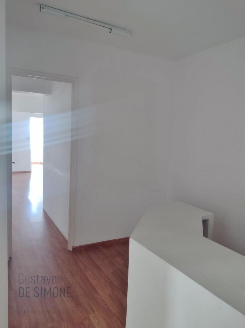 Alquiler Oficina Comercial con ventana al frente, 120m2, Congreso