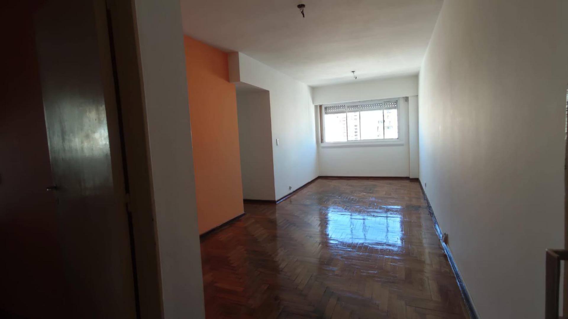 ¡ALQUILER! Cuatro ambientes a tres cuadras de la estación