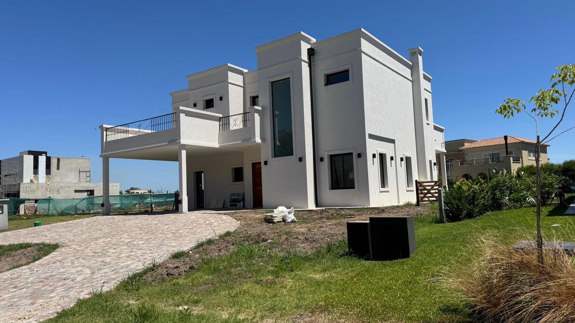 CASA EN VENTA 6 AMBIENTES GREENVILLE, HUDSON