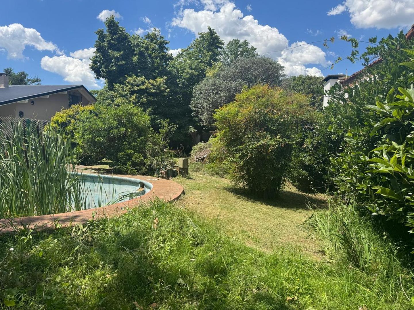 VENTA DE DTO 2 AMB SOBRE AMPLIO LOTE EN BELLA VISTA