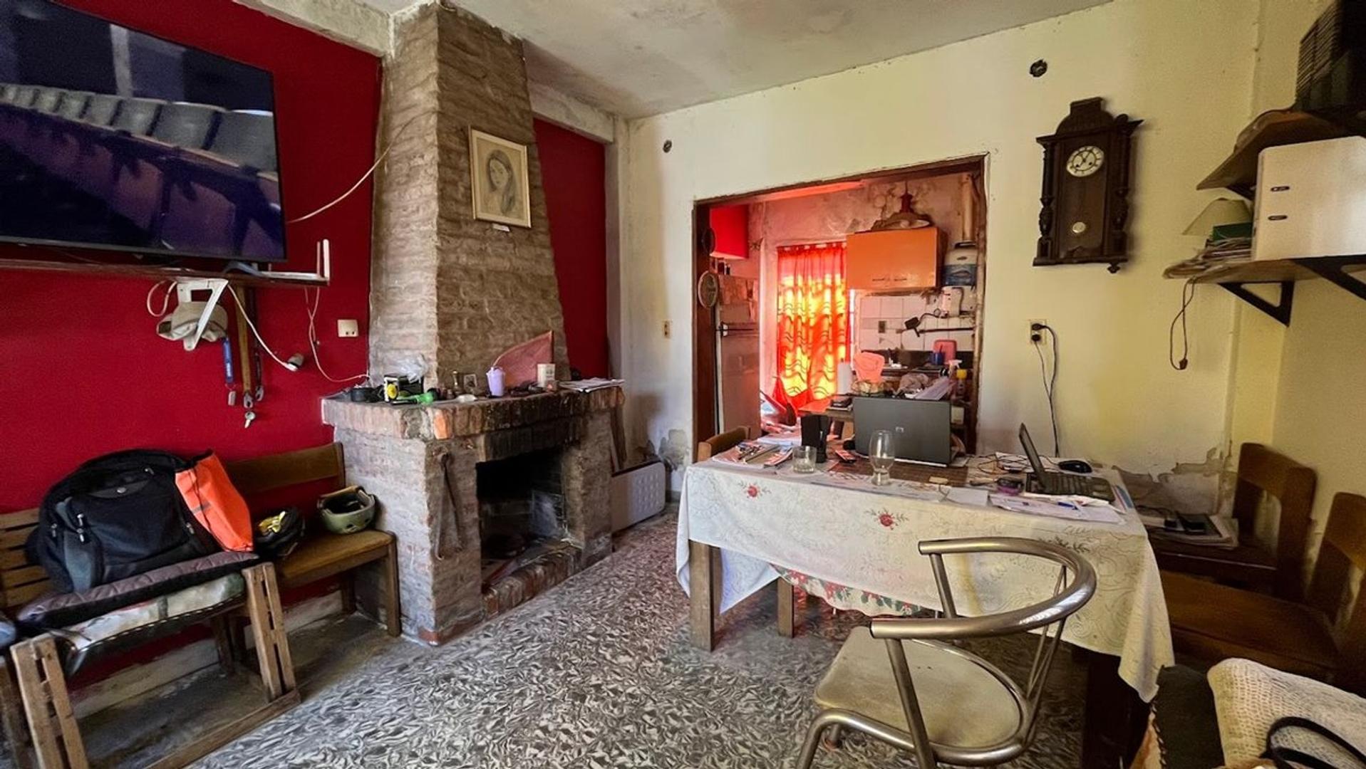 Casa 3 ambientes con 1 baño