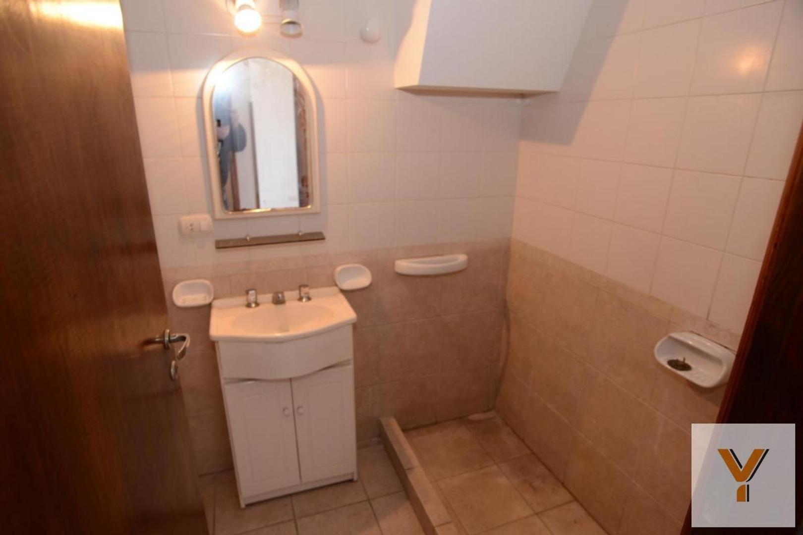 Depto Tipo Casa 2 ambientes con 1 baño