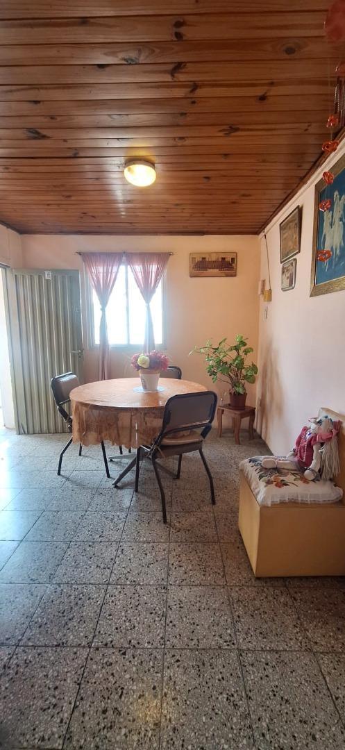 Casa en Venta con 4 cocheras