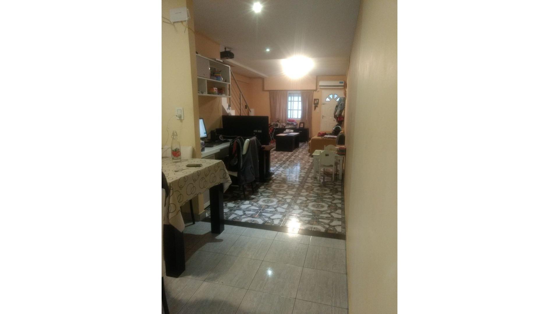 Depto Tipo Casa en Venta de 2 dormitorios