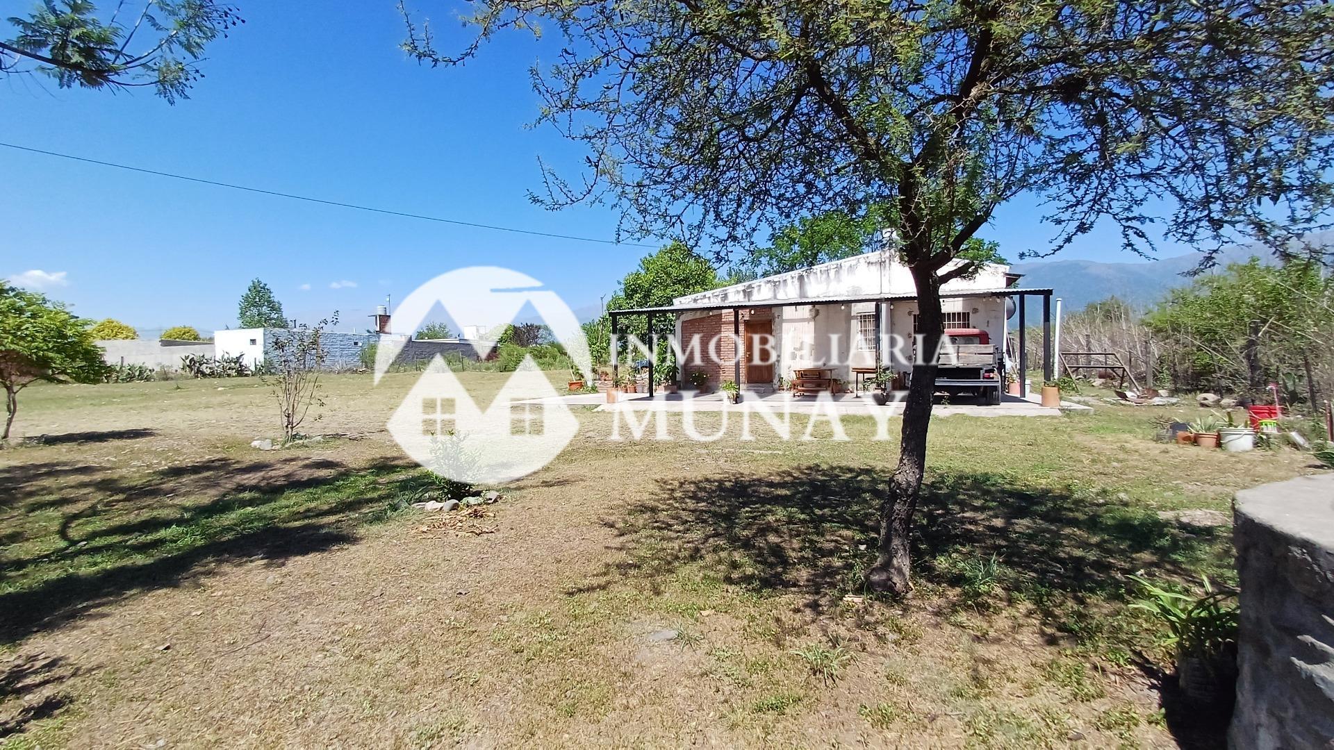 Casa en Venta con 3 cocheras