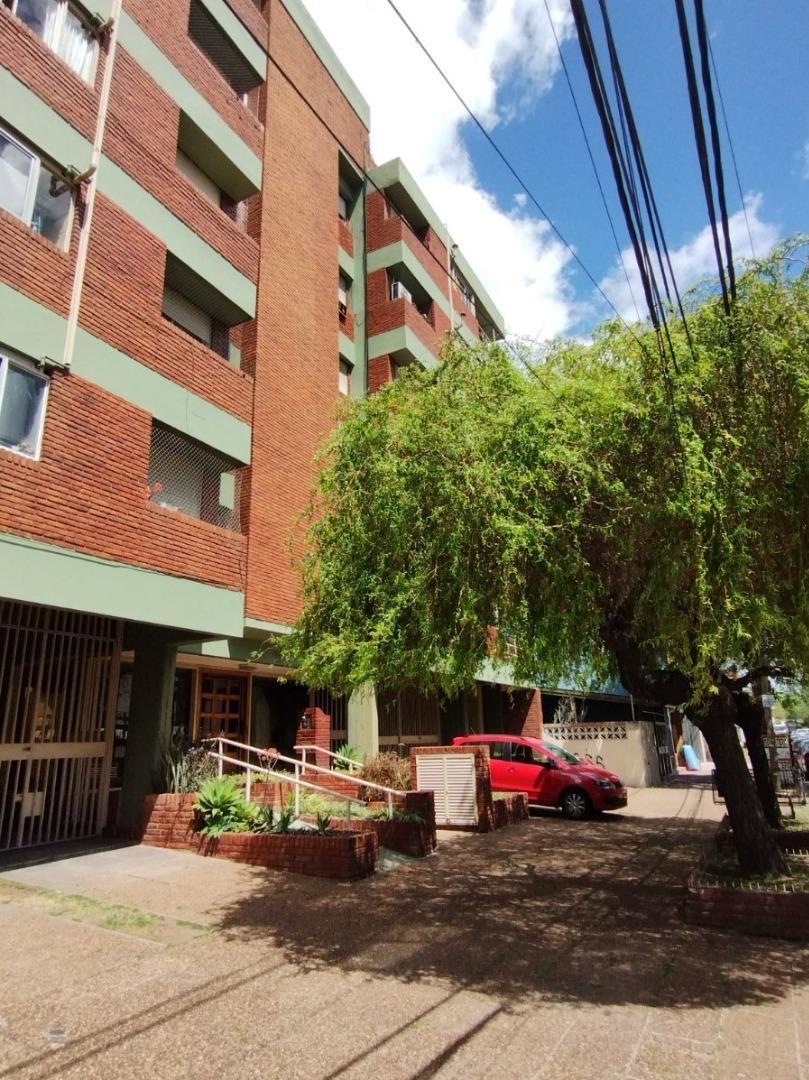 Santa Fe 944 , Piso 2