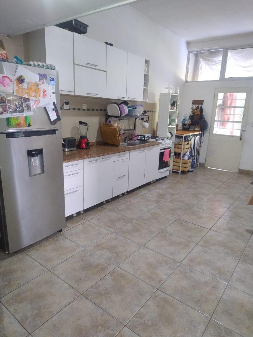 Alquiler casa 3 ambientes con patio y pileta