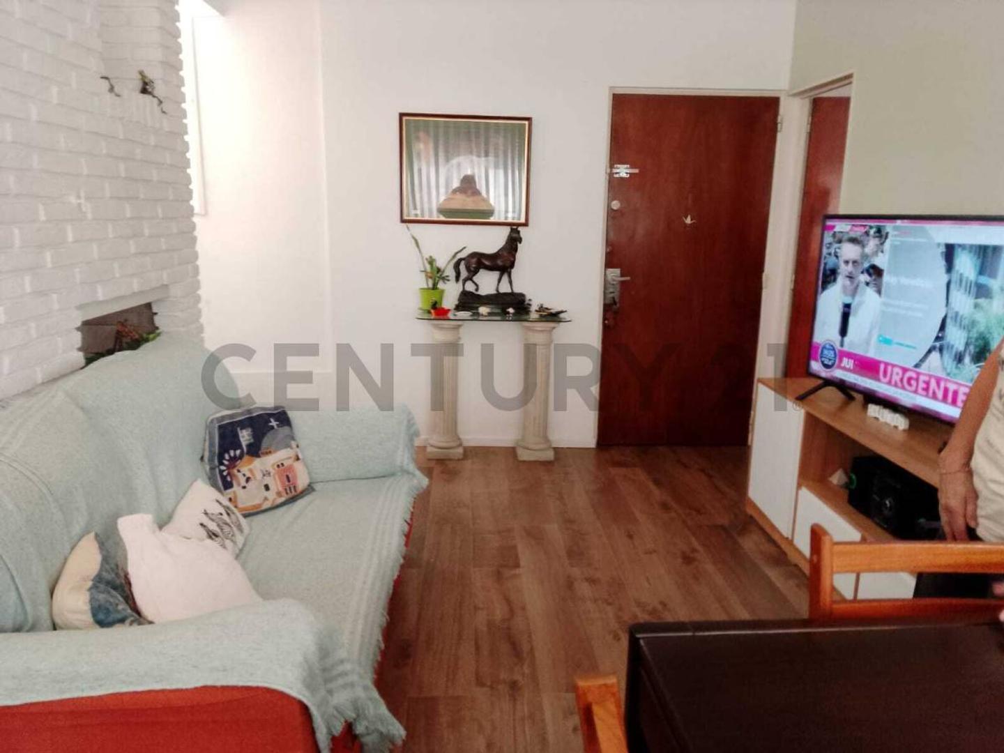 Santa Fe 4800, Piso 9