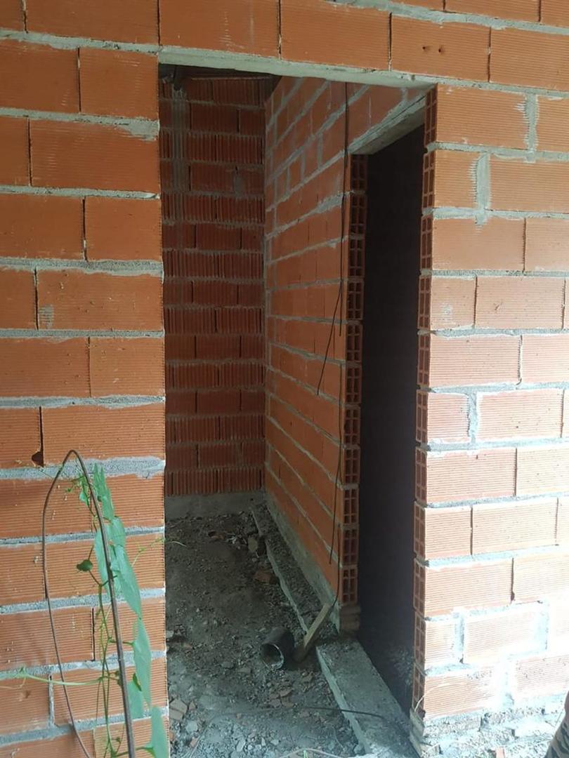 Casa 2 ambientes con 1 baño