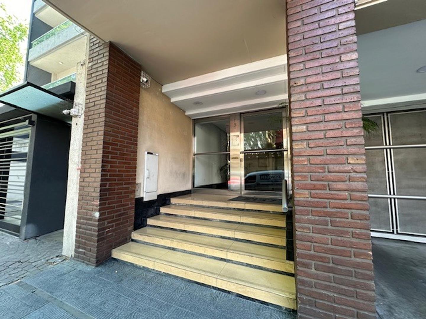 Caseros 2137 , Piso 1