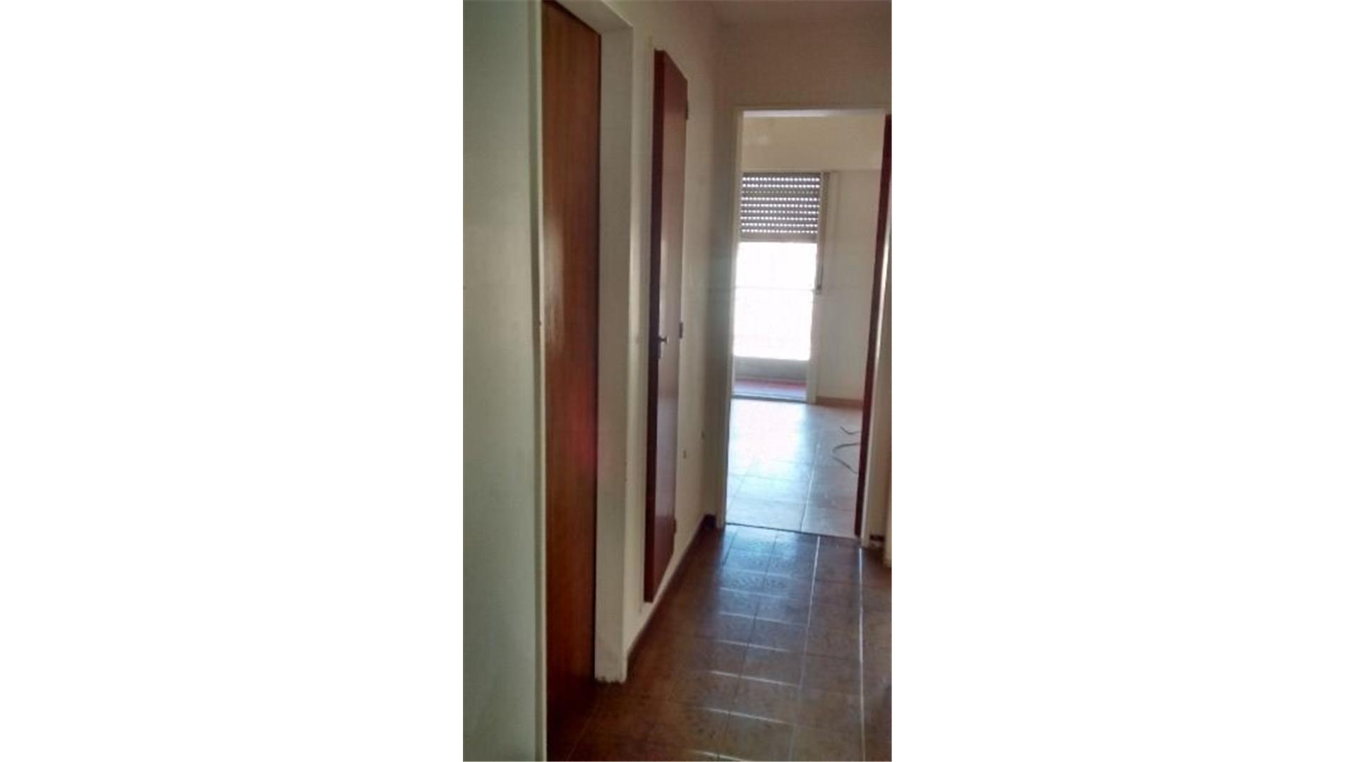 Semipiso impecable de 4 ambientes al frente. FINANCIACION.