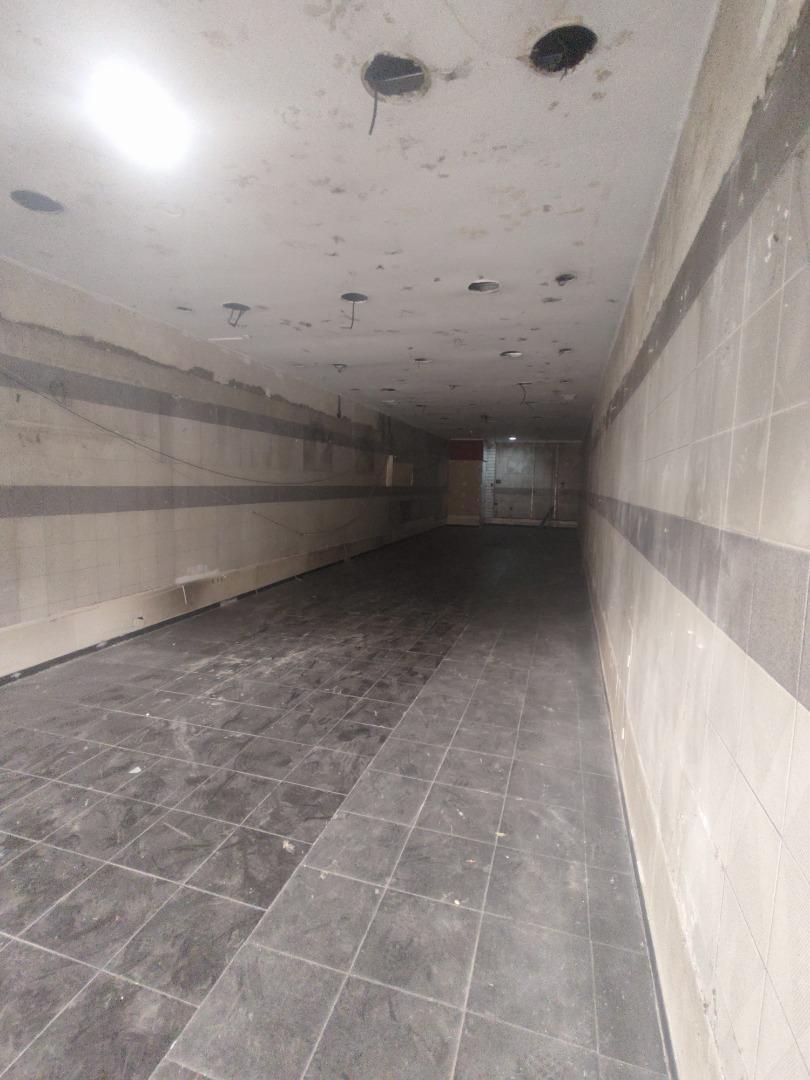 Excelente Local en plena zona Comercial Villa Urquiza
